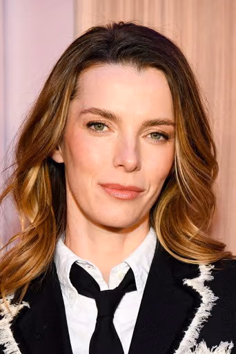 Betty Gilpin