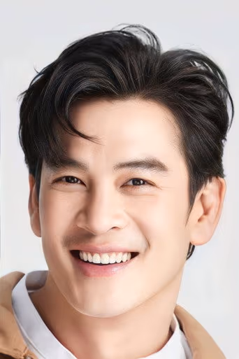 ชาคริต แย้มนาม