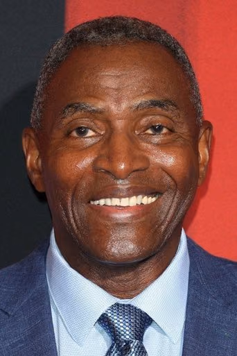 Carl Lumbly