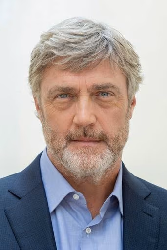 Vincent Regan