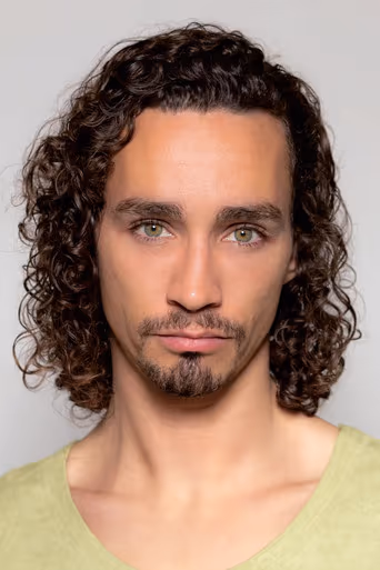 Robert Sheehan